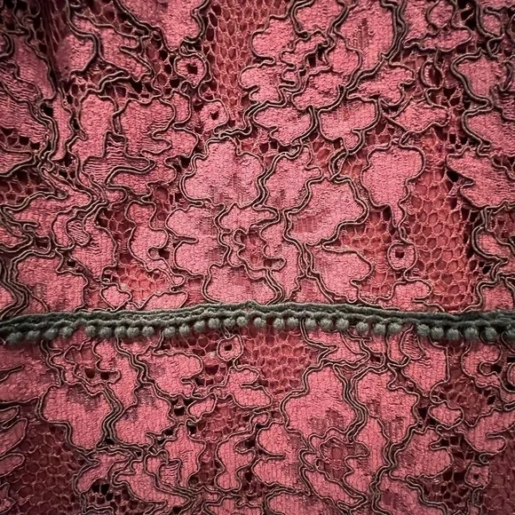 Alexis (Revolve) Evie Burgundy Lace Off Shoulder Midi Dress. Size XS. - Picture 11 of 17